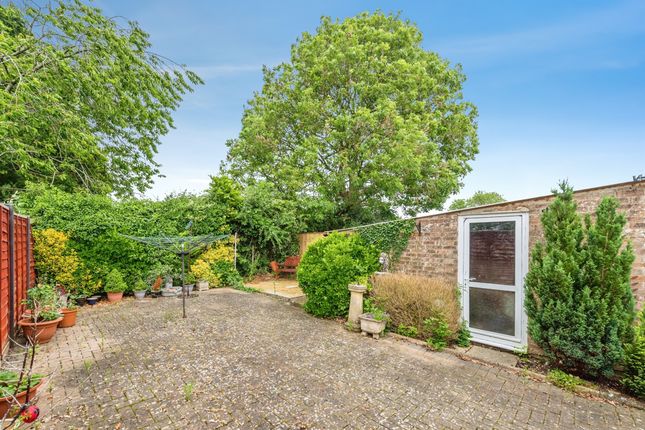 35, Windmill Road, Witney photo 4