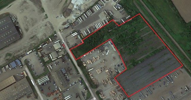 Land to let in Plot Q, Kiln Lane Industrial Estate, Stallingborough, North East Lincolnshire