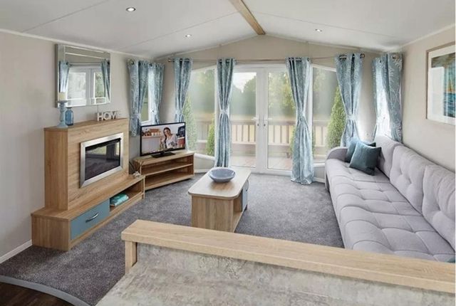 Mobile/park home for sale in Willerby Sierra, Warners Lane, Selsey, Chichester, West Sussex