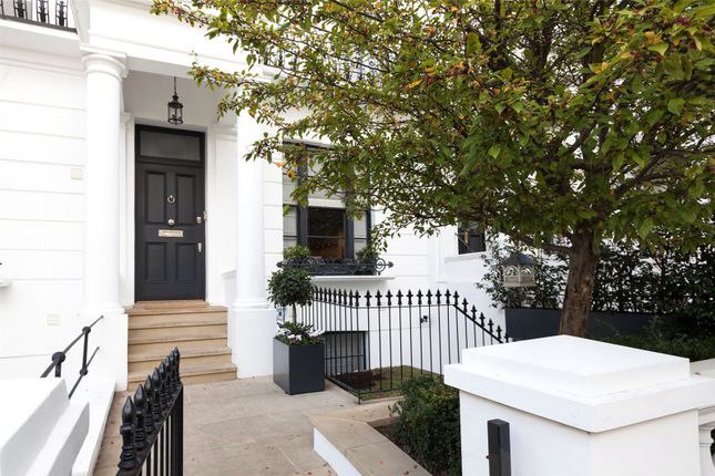 Terraced house to rent in Hereford Road, Notting Hill