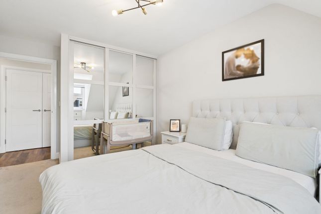 15 Meadow Court, Evreham Road, Iver photo 4