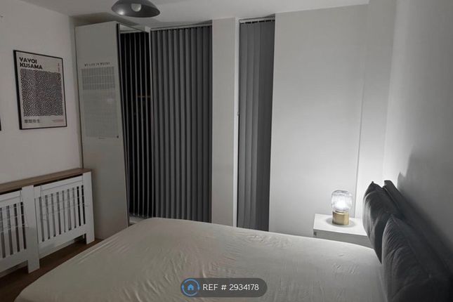 1-bed flat on Grove Green Road, London, £1,050/mo