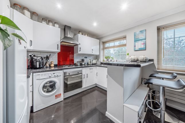 Flat for sale in Cosford Close, Bishopstoke, Eastleigh, Hampshire