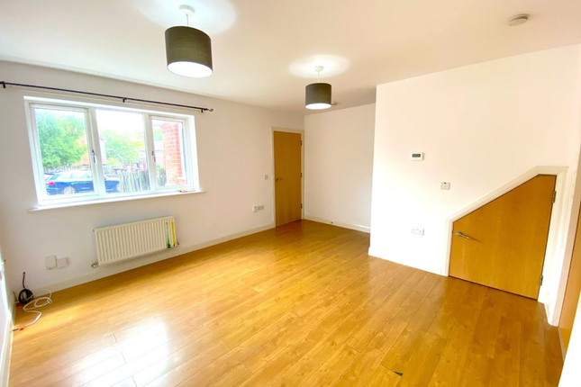 3, Bulrush Close, Worsley, Manchester photo 2