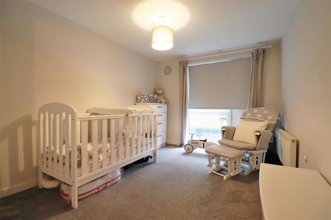 132, Hyde Grove, Dartford photo 4