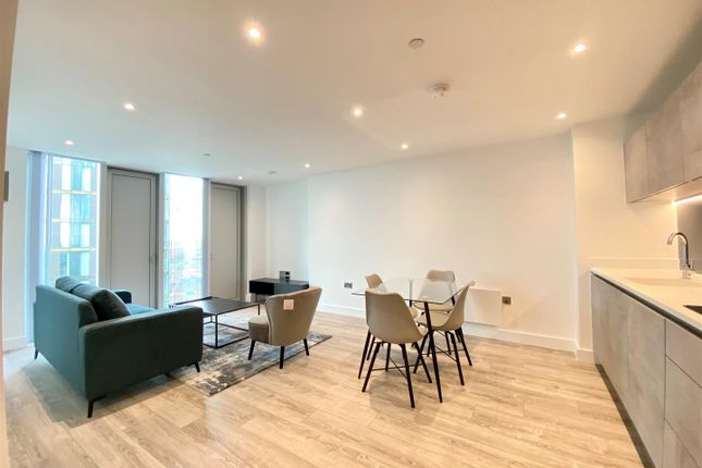 Apartment 2104, The Blade, Silvercroft Street, Manchester photo 4