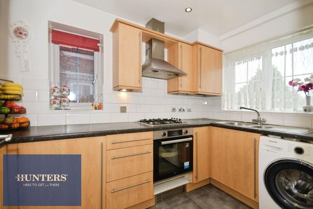 18, Rose Gardens, Chesterfield photo 2