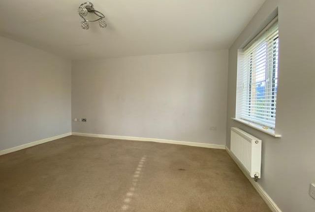 40, Pickhills Grove, ROTHERHAM photo 5