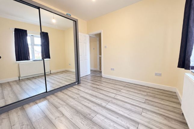 Treswell Road - 4 Bedroom House, London photo 4