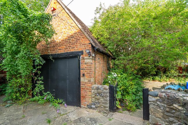 Detached Garage.Jpg