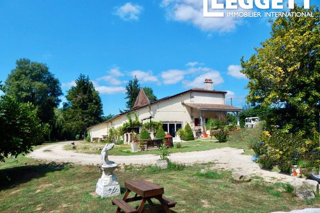 Thumbnail Business park for sale in 2700 Route De Tombeboeuf, Monbahus, Lot-Et-Garonne, Nouvelle-Aquitaine