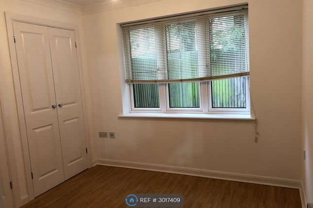 Flat, Kenilworth House Kenilworth Crescent, Fleet photo 4