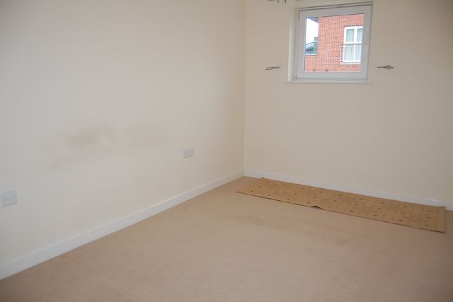 Flat 14, 4, Avenel Way, Poole photo 4