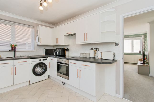 Meadow Brook Close, Normanton photo 4