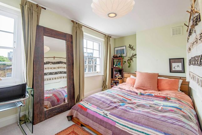 Flat C, 16, Chadwell Street, London photo 4