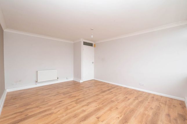 18, Viking Court, Canterbury photo 3