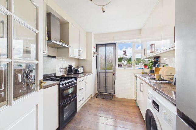 230, Fleetside, West Molesey photo 2