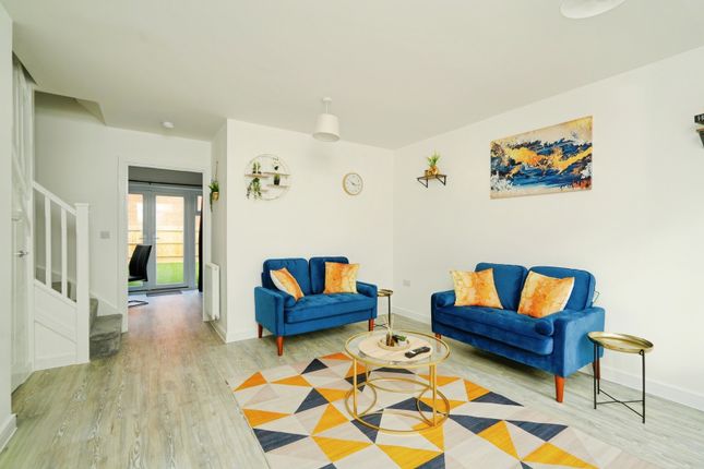 12, Monk Crescent, Oxfordshire photo 2