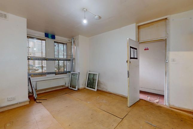 62 Tudor Road, London photo 2