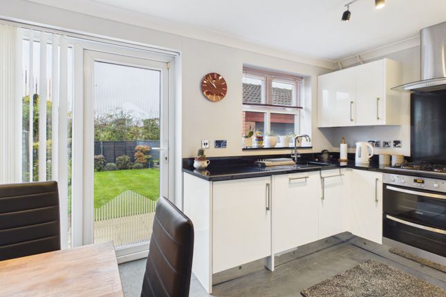 Poppleton Way, Wakefield photo 4