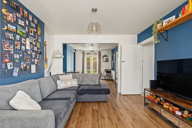 15 Sanctuary Road, Gillingham, Kent photo 4