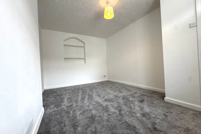 3 Blaencuffin Road, Abertillery photo 4