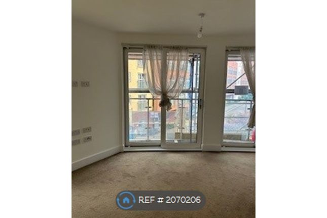 Flat to rent in Charrington Place, St. Albans