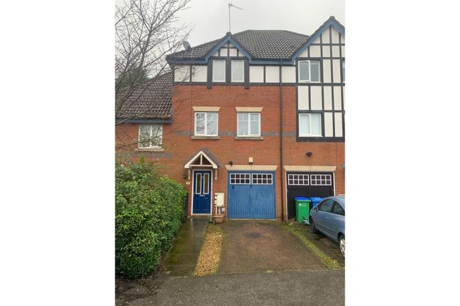 Town house for sale in Rosgill Drive, Manchester