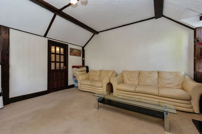 7, Arnold Road, Manchester photo 4