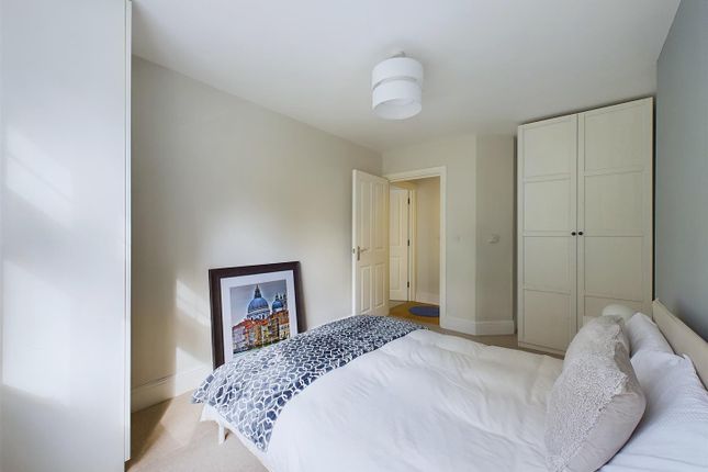 Flat for sale in Woodcote Valley Road, Purley