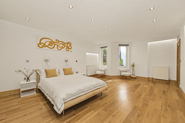 Flat Lower Ground, 51, Barkston Gardens, London photo 4