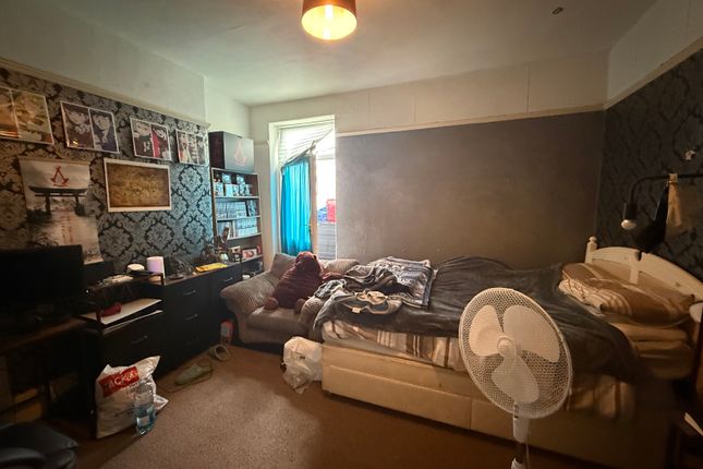 6, Castle Terrace, Milford Haven photo 3