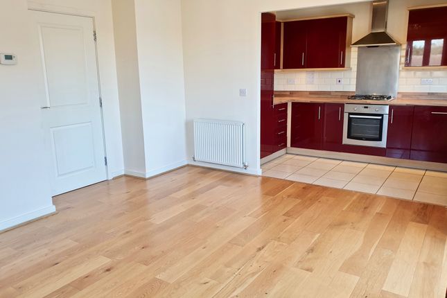 Flat 3, 2 Cow Lane, Watford photo 2