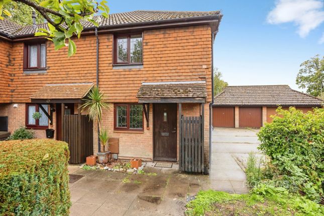 2-bed semi-detached on Heather Mead, Camberley, £1,500/mo