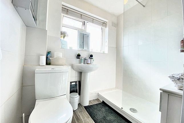 32 Cochrane House Cowley Road, Uxbridge photo 4