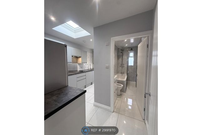 Grovehill Road, Beverley photo 3