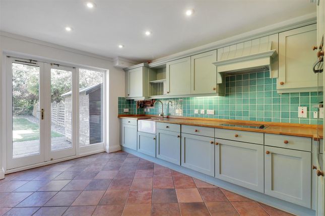 6, Hildenbrook Farm, Tonbridge photo 3