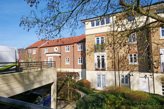31 Middleton House, Lady Anne Court, York photo 3