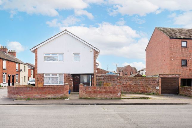 Thumbnail Detached house for sale in Middle Market Road, Great Yarmouth
