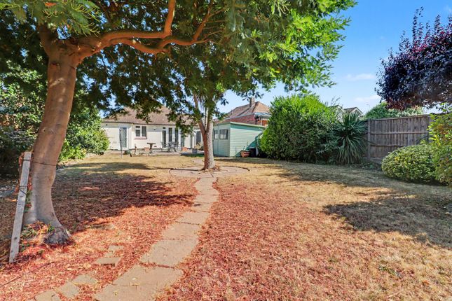 95, St Augustines Avenue, Thorpe Bay photo 2