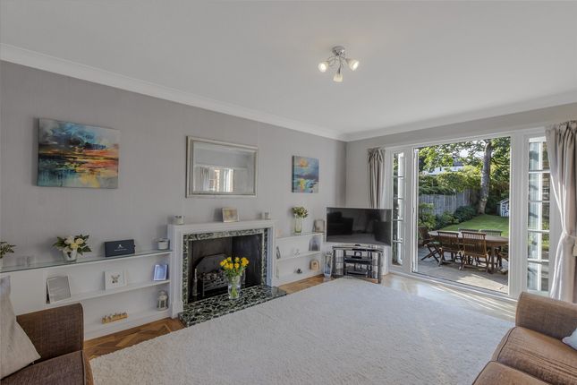 48, Pine Grove, London photo 2