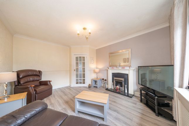 68 Jubilee Road, Bathgate photo 3