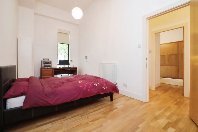 Flat for sale in Templeton Court, Glasgow