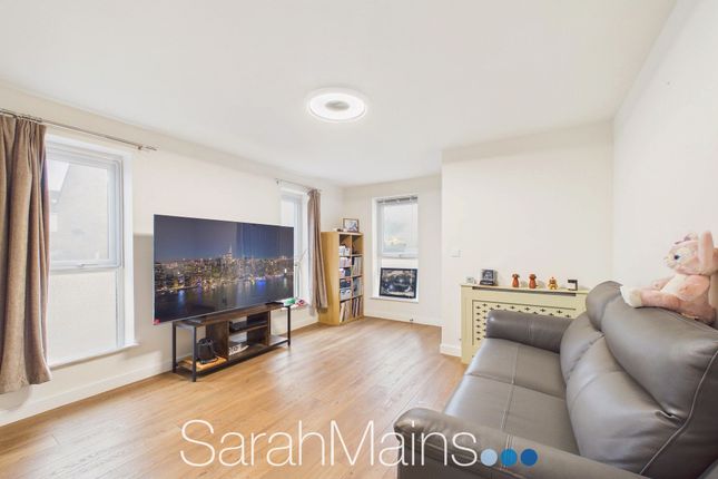 17 Castlesteads Way, Newcastle Upon Tyne photo 3
