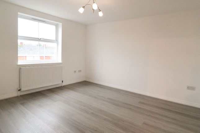 Flat 5, Timberlog Place,, Clay Hill Road, Essex photo 3