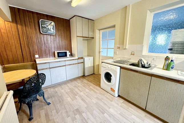 32 Farm Lane, Manchester photo 2