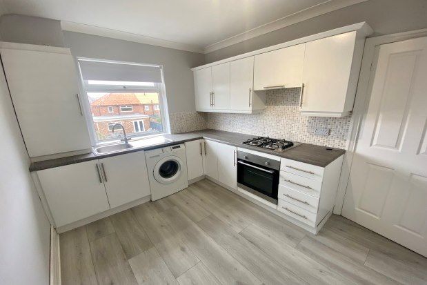 Thumbnail Flat to rent in Beresford Road, Whitley Bay