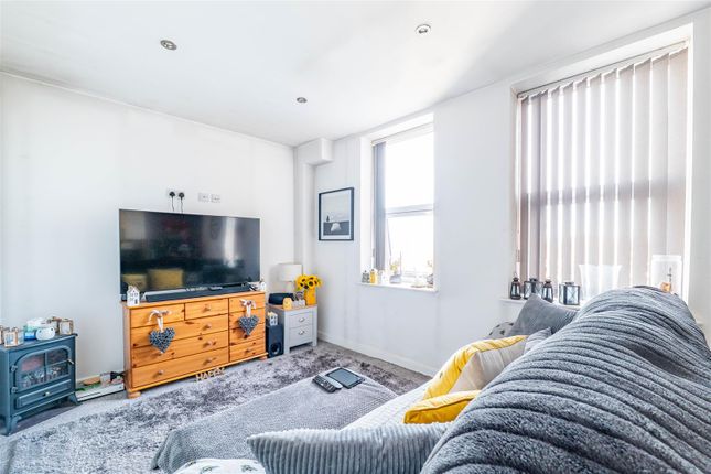 Flat 24, Sumner House, 29 St. Thomas's Road, Chorley photo 3