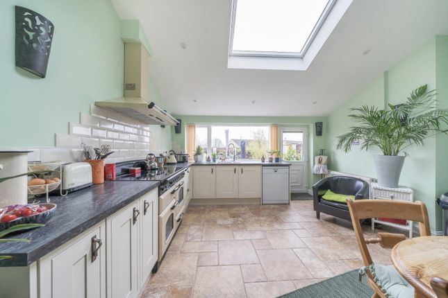 12, Hawthorn Ridge, Stroud photo 4