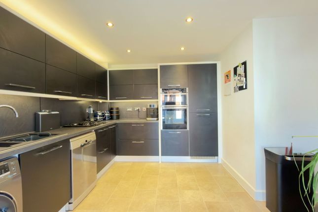 68, Denman Avenue, Cheltenham photo 4